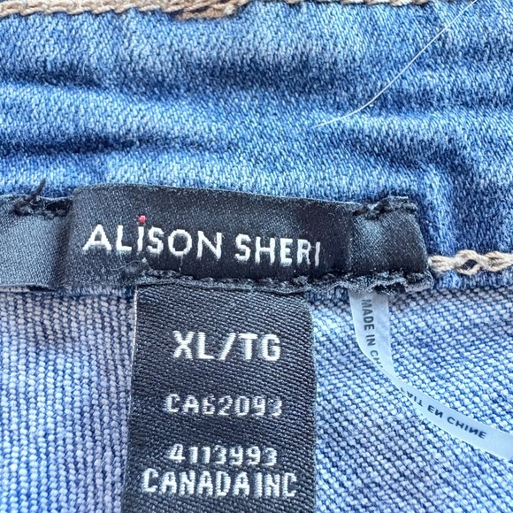 Ladies Jewelled Jeans - Picture 3 of 3